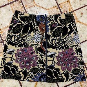 Topshop tapestry mini skirt. Women’s size 6.